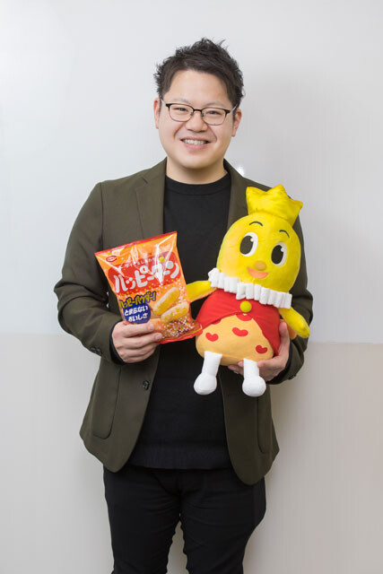 "魔法の粉"のレシピは社内でも極秘!? 幸せを呼ぶハッピーターン10トリビア。愛され続けて50年。